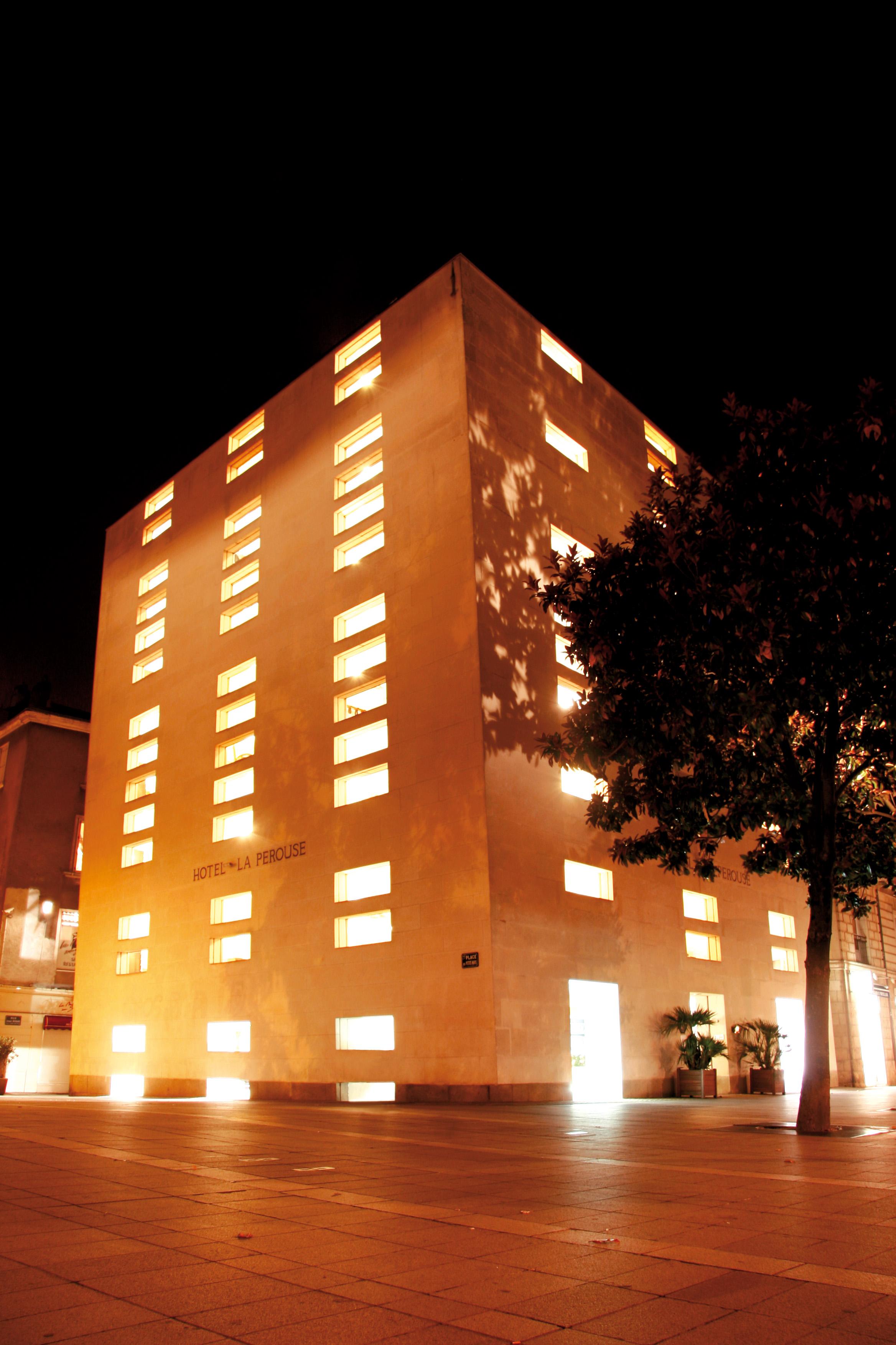 Hotel La Perouse Nantes Exterior photo
